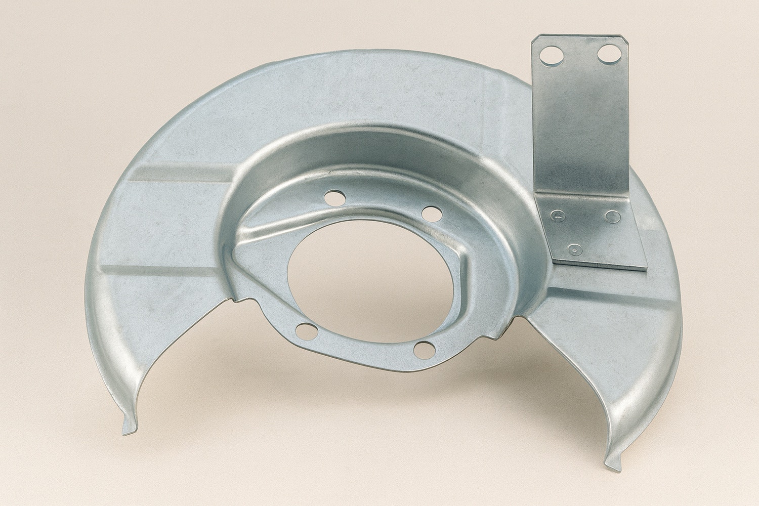 Écran de frein avant droit 2-cir