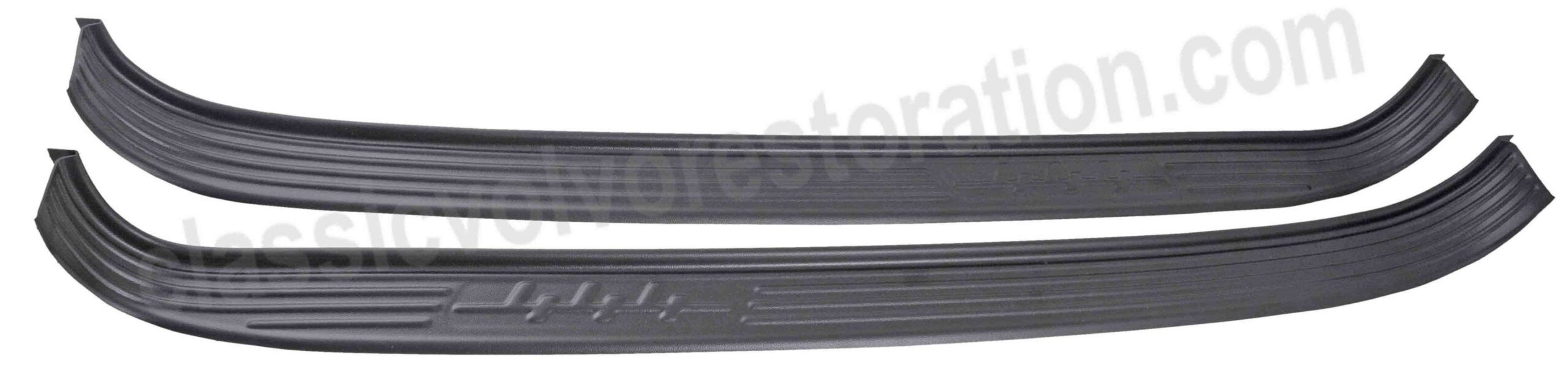 Seuil de porte pour Volvo PV444 (plastique), gauche et droit