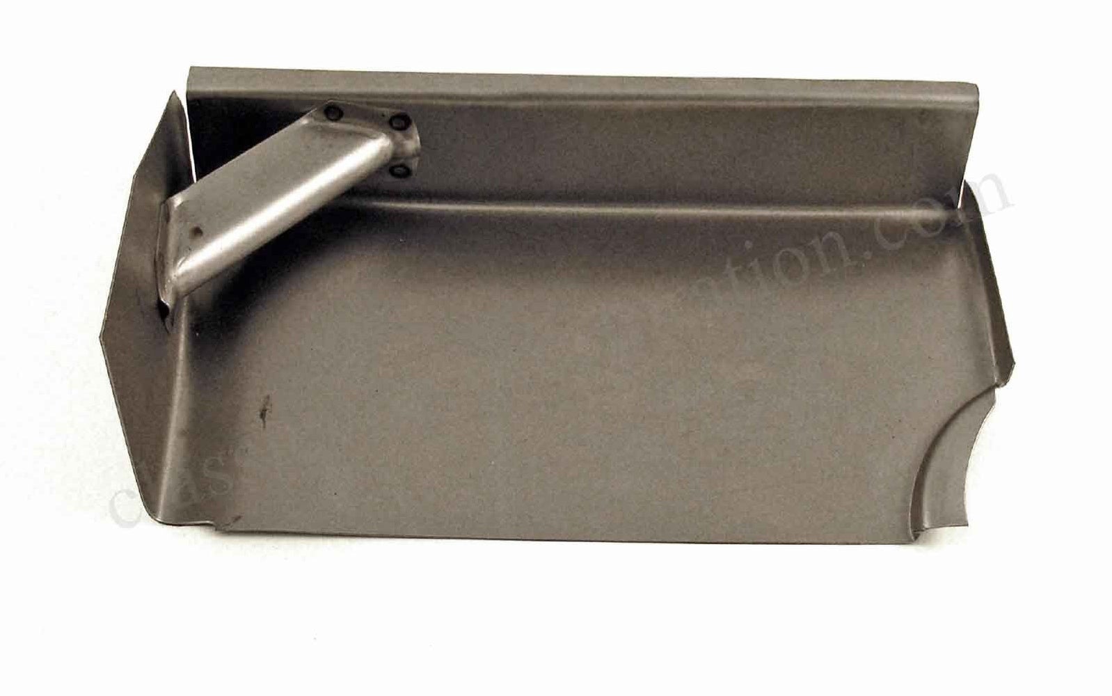 Panneau latéral av. roue arr. dr