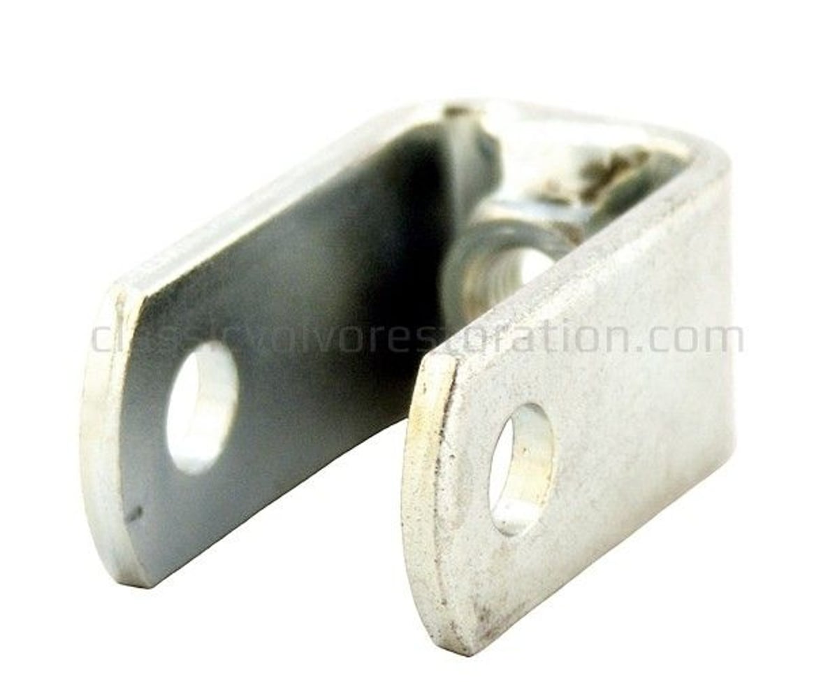 Fourche maître-cylindre embrayage