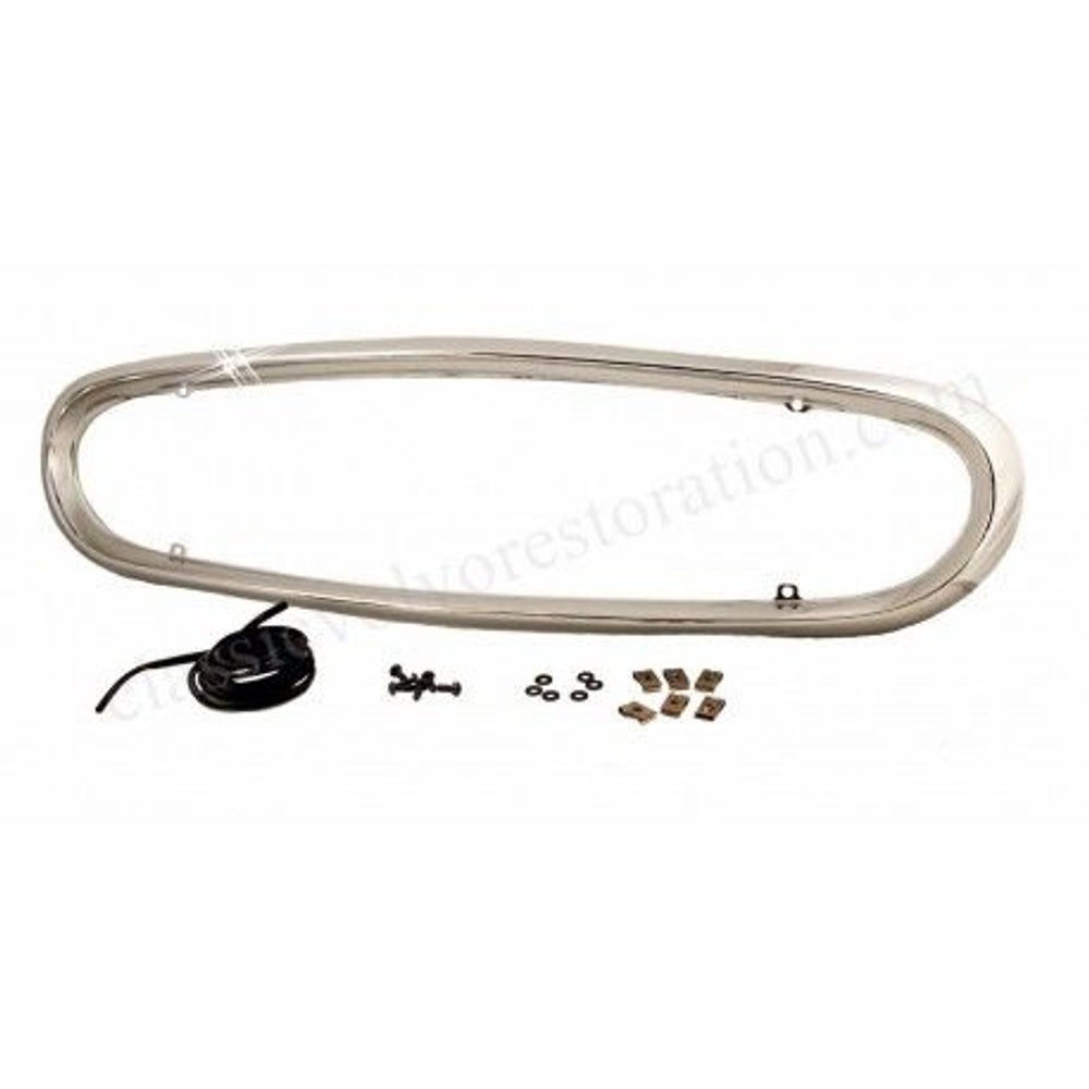 Cadre de calandre avec pièces