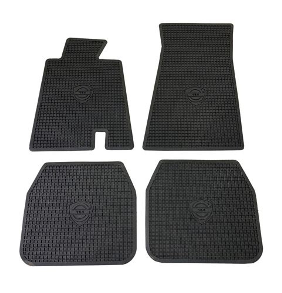Jeu de tapis de sol en caoutchouc noir pour Volvo 164 (1972).
