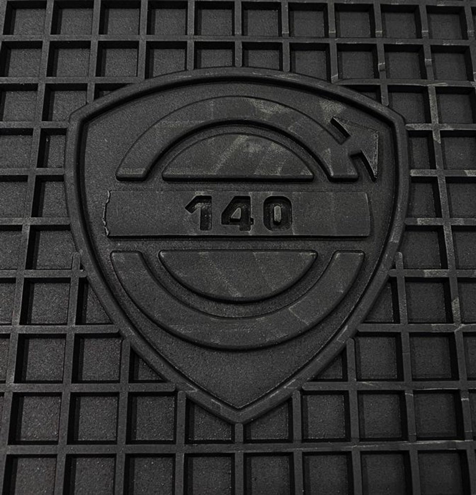Jeu de tapis de sol en caoutchouc noir pour Volvo 140 (1973-1974). — bild 2 av 2